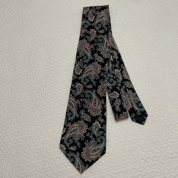 Liberty London 100% Silk Paisley Design Black,Teal & Tan Tie—Great Looking! EUC - Picture 4 of 8